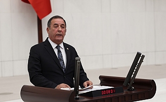 Mustafa Erdem: "Bu iktidarın bakanı da değişse uygulama değişmiyor, ne bulsalar satıyorlar. Ülkenin vatandaşlığını bile satışa çıkardılar"