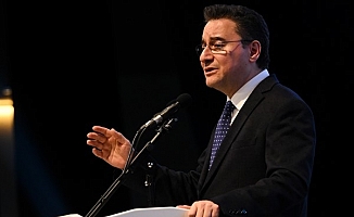Ali Babacan: Her şeyi parayla ölçenler bu ülkeyi yönetmeye kalktığında böyle tuhaf tuhaf açıklamalar maalesef ortaya çıkıyor"