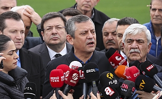Özgür Özel, Ekrem İmamoğlu'nu Ziyaret Etti... Özel: "Demokrasi Devrimi Rüzgarı, Ekrem Bey’in, Arkadaşlarımızın Arkasındadır"