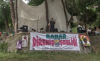 ÇHD İstanbul: Sanatçı Cem Akarsu 'cumhurbaşkanına hakaret' suçlamasıyla tutuklandı