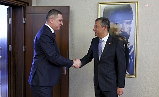 CHP Genel Başkanı Özel, Türkiye Barolar Birliği Başkanı Sağkan ile görüştü