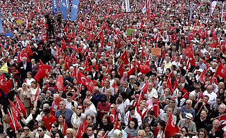 CHP'nin ''Millet İradesine Sahip Çıkıyor' mitingi... İmamoğlu'nun mesajı: "Bu israfçılar da biliyor ki, ortada ne suç var ne de suç örgütü. Alnımız ak, başımız dik"