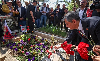"Üç Fidan" anılıyor... CHP Genel Başkanı Özel: "Deniz Gezmiş'in durduğu yerde durmaya devam ediyoruz"