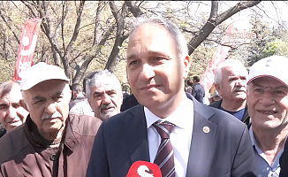 "Üç Fidan" mezarı başında anıldı... CHP Genel Başkan Yardımcısı Özçağdaş: "Bu fidanları kıramazsınız, kıramadınız, kıramayacaksınız"