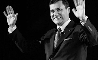 Sanatçılardan, Ferdi Zeyrek için taziye paylaşımları