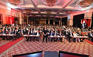 Private Label Zirvesi'nde görkemli 10’uncu yıl buluşmasına Cem Yılmaz damga vurdu
