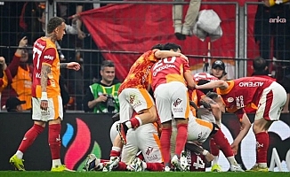 Galatasaray şampiyonluk yolunda... Derbi maçta Galatasaray Fenerbahçe’yi 3-0 mağlup etti