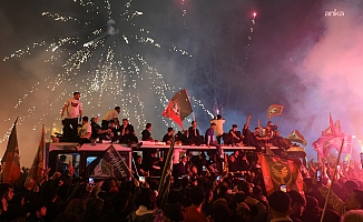 Amedspor Süper Lig’de… Diyarbakır Valiliği: Kutlamalarda 11 kişi yaralandı, 10 şüpheli gözaltında