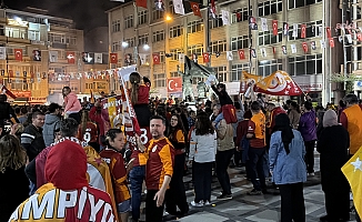 Galatasaray’ın şampiyonluğu yurt genelinde kutlandı