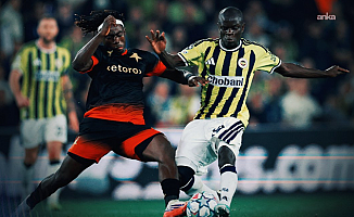 Fenerbahçe, Slavia Prag karşısında 2-0’lık üstünlüğünü koruyamadı, mücadele 2-2 sonuçlandı