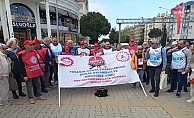 span style=color:#ff0000Samsun#039;da emeklilerden tepki: Emekliler bugün devletin sırtında yük gibi görülüyor/span