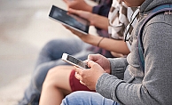 Cep telefonlarına gelen zamlarla vergi tahsilatı da katlanıyor