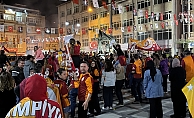 span style=color:#008000Galatasarayın şampiyonluğu yurt genelinde kutlandı/span