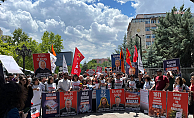 Özel sektör ve mülakat mağduru öğretmenler MEB önünde..."Atama sözü tutulmazsa 14 Haziran'da Ankara'ya geleceğiz"
