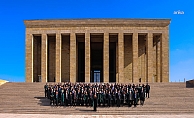 span style=color:#ff0000Ankara Barosu Başkanı ve yönetiminden Anıtkabir ziyareti/span