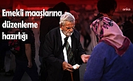 Emekli maaşlarına düzenleme hazırlığı… Aziz Çelik: “Müjdeden söz edilecekse 'bütün emekli aylıklarına ocak ayından itibaren 15 bin lira zam yapıyoruz' demeliler”
