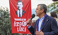 CHP'nin "Millet İradesine Sahip Çıkıyor" mitingi... Özgür Özel: "Erdoğan, 19 Mart sonrası yaptığı darbeyle artık cumhurbaşkanı değil cunta başkanıdır"