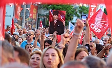 CHP'liler “kurultay” ve “demokrasi” talebiyle Maltepe’de yürüdü... Çelik: Bu yürüyüşler bir sonuç değil, yeni ve büyük bir başlangıçtır