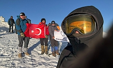 Iğdırlı dağcılardan Ağrı Dağı’na "Zafer" tırmanışı