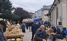 Artvinli pazar esnafı: "Bir kuruş kazanmadım. Soğan yiyecektim, kıyamadım boş ekmek yedim”